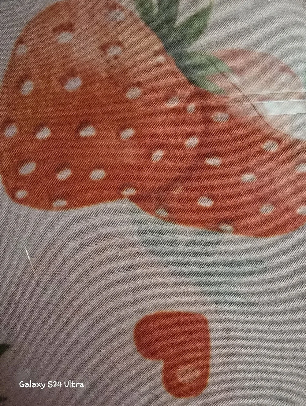 Strawberry 🍓 Table Runner NEW